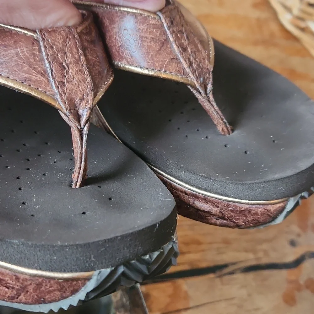 Volatile‎ Tooled Frappachino  Platform Heel Thong Sandal Brown sz 10 Chunky - Picture 9 of 13